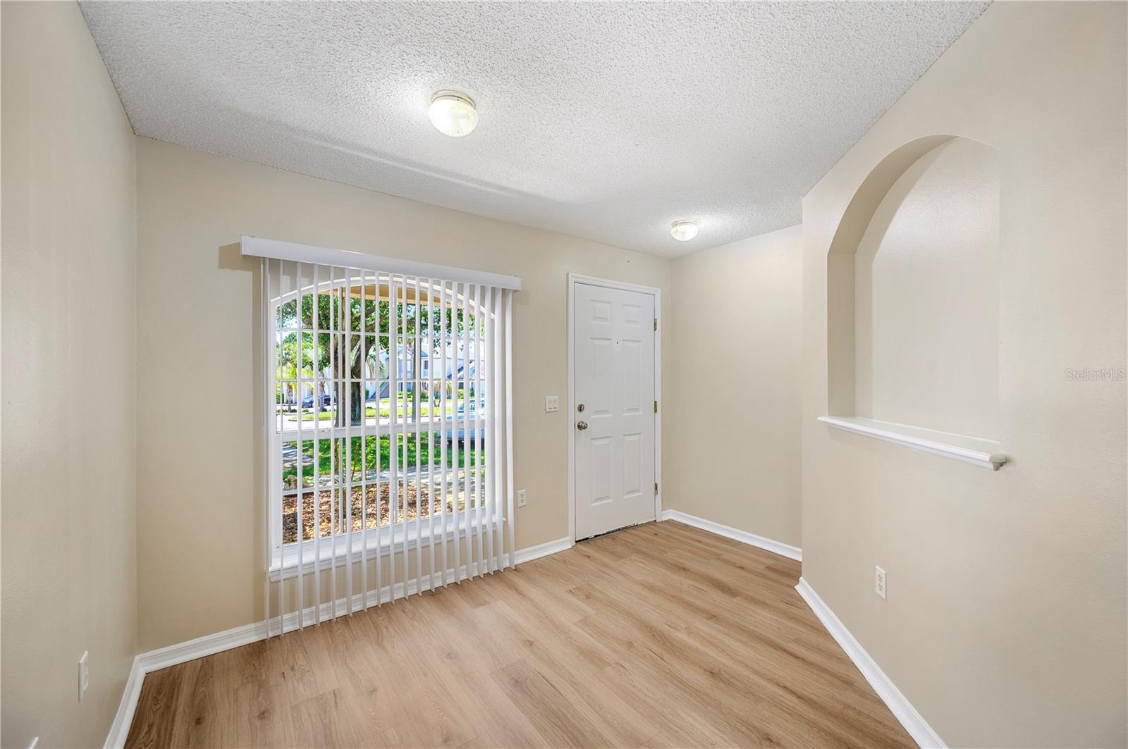 Image 7 of 29 For 2208 San Marcos Circle Se