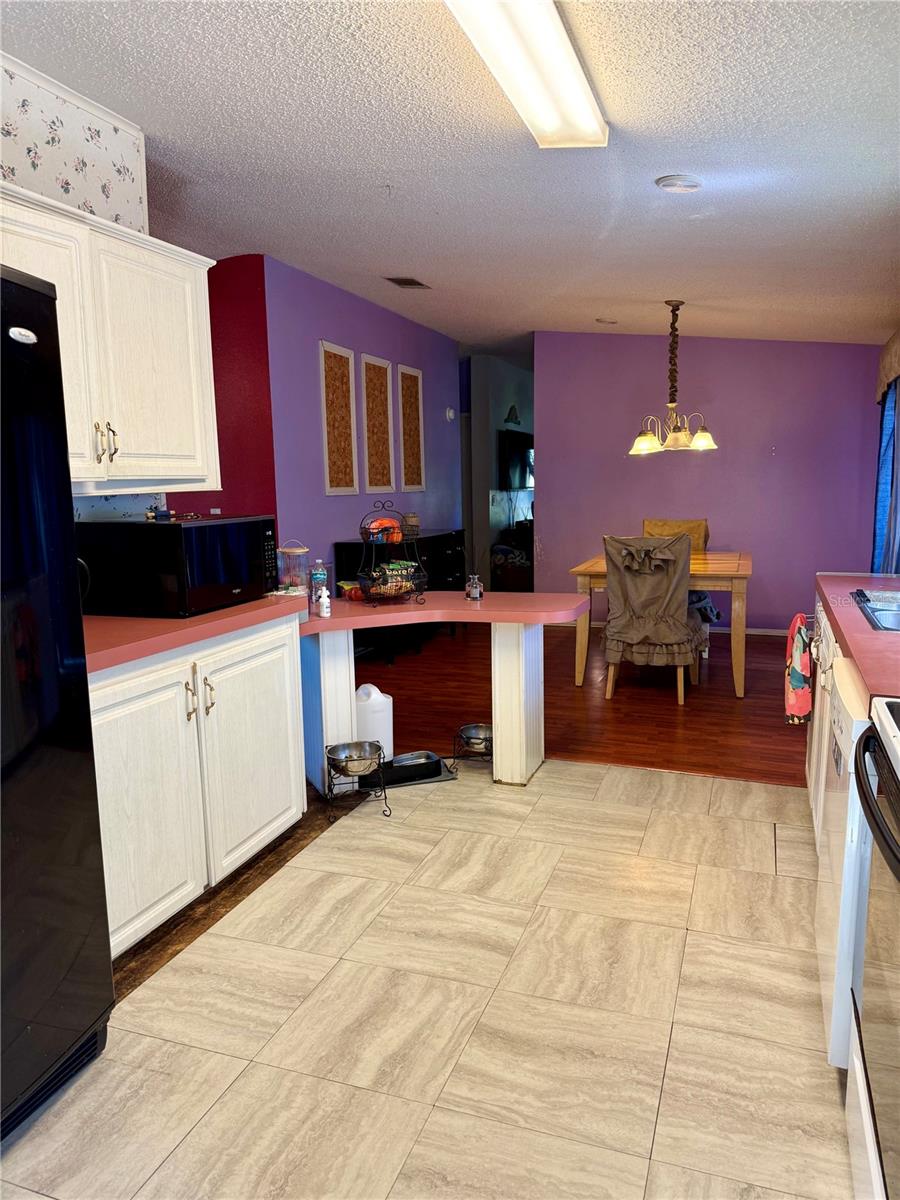 Image 8 of 19 For 4817 Rollinglen Loop W