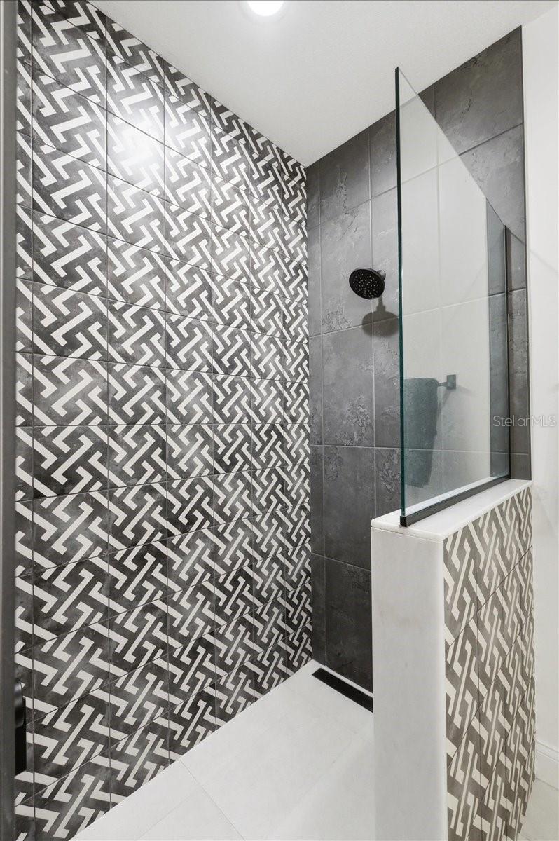 Image 49 of 80 For 2398 Heritage Lakes Drive