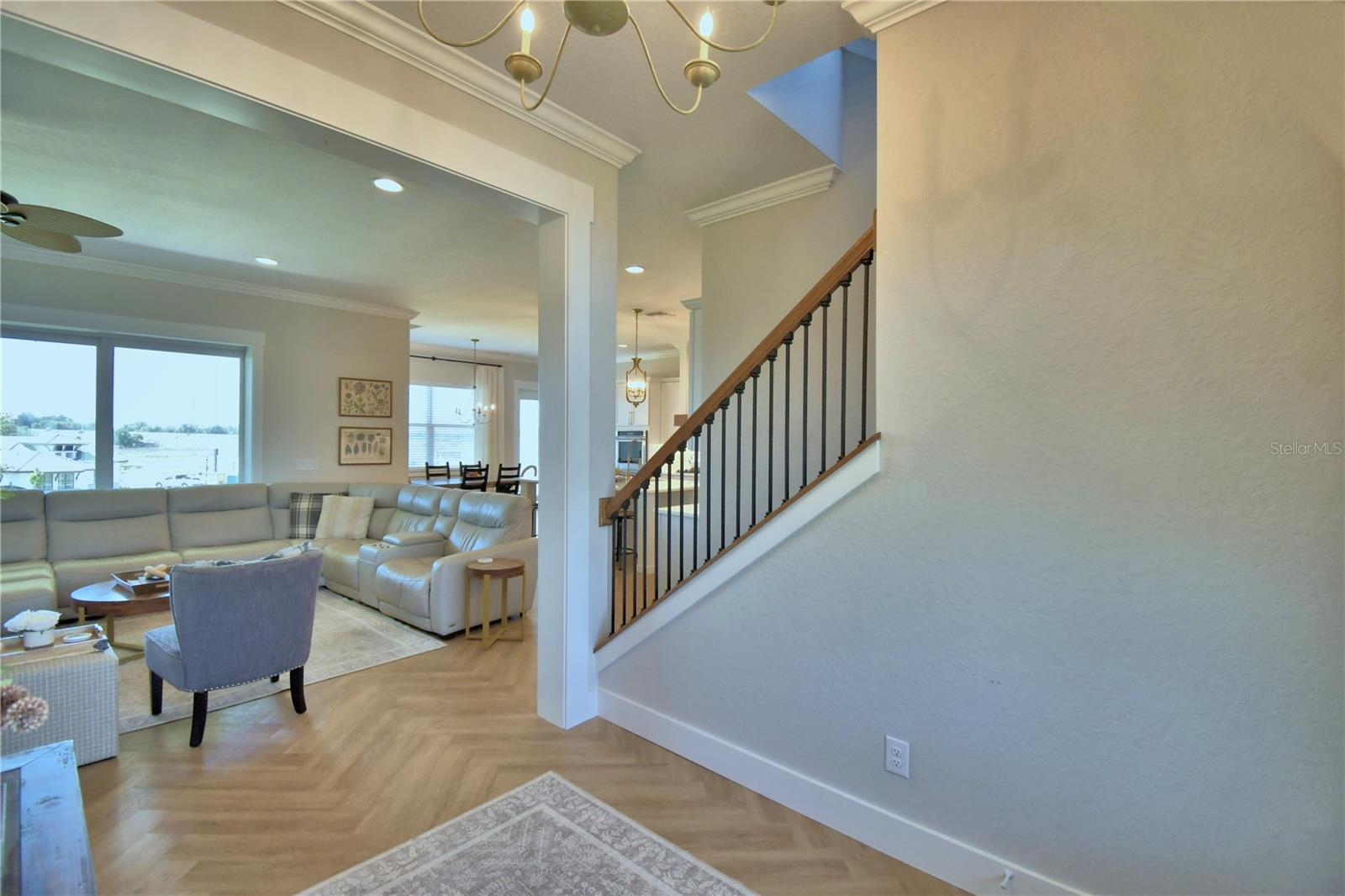 Image 10 of 100 For 203 Spring Azure Drive