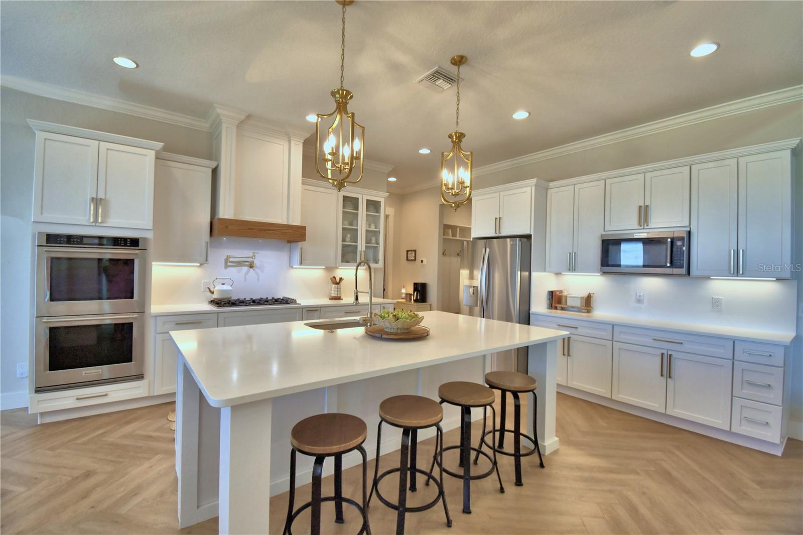 Image 18 of 100 For 203 Spring Azure Drive