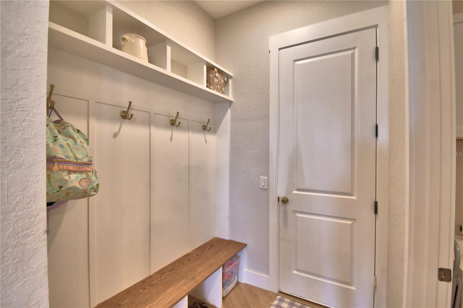 Image 25 of 100 For 203 Spring Azure Drive