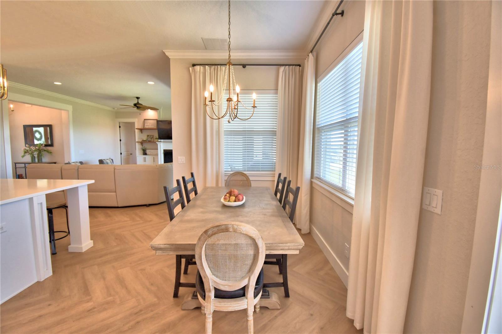 Image 37 of 100 For 203 Spring Azure Drive