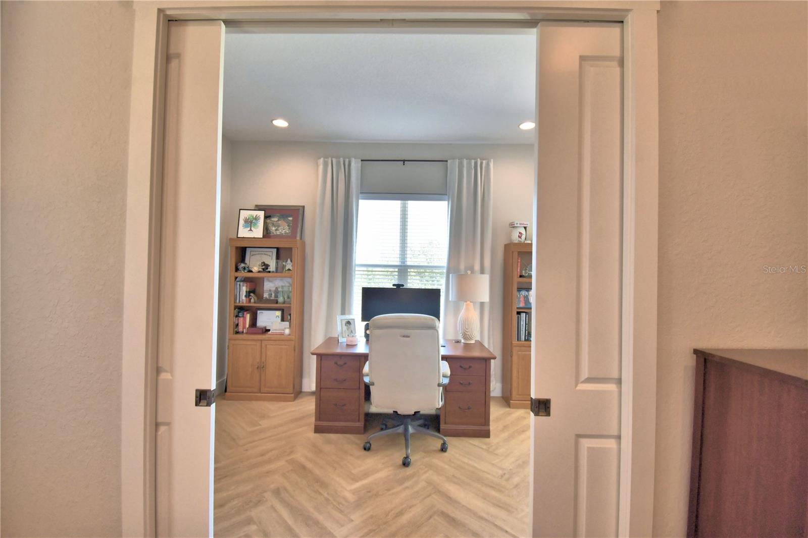 Image 44 of 100 For 203 Spring Azure Drive