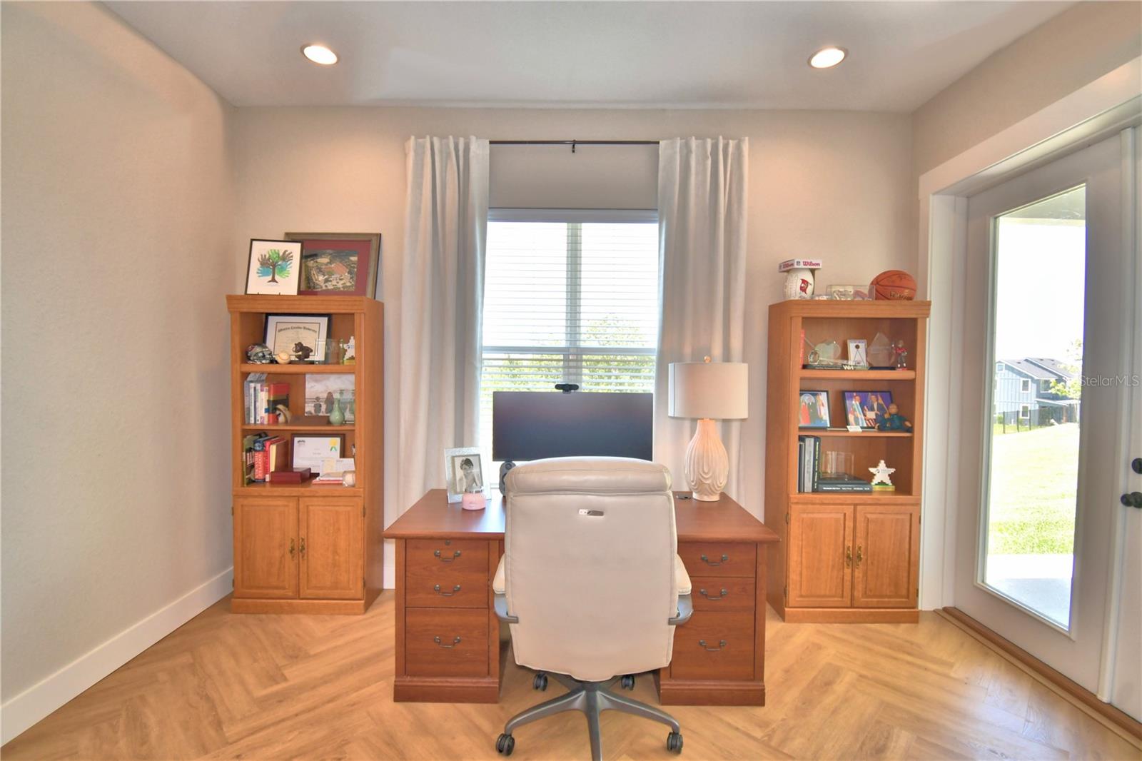 Image 45 of 100 For 203 Spring Azure Drive