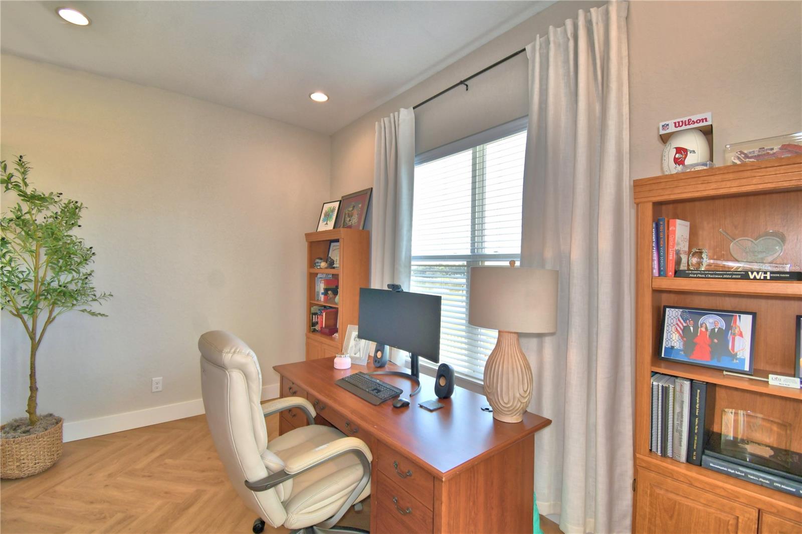 Image 46 of 100 For 203 Spring Azure Drive