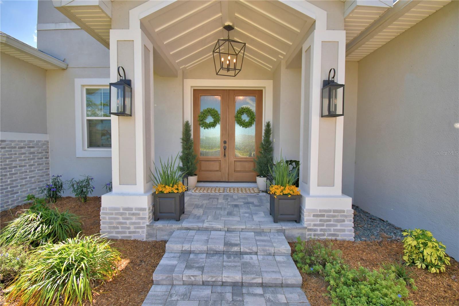 Image 5 of 100 For 203 Spring Azure Drive