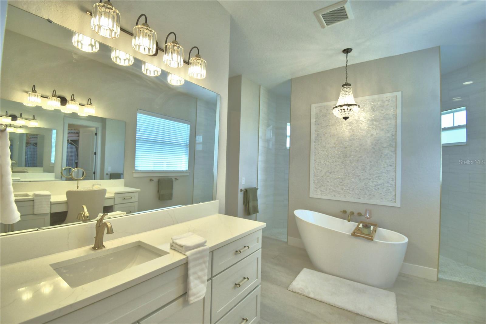 Image 50 of 100 For 203 Spring Azure Drive