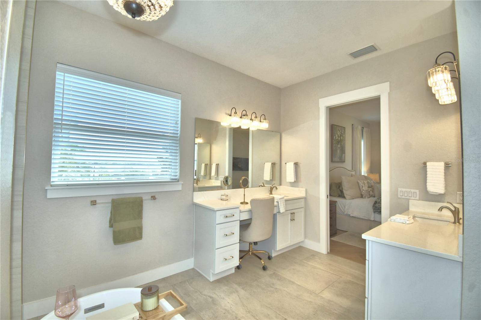 Image 53 of 100 For 203 Spring Azure Drive