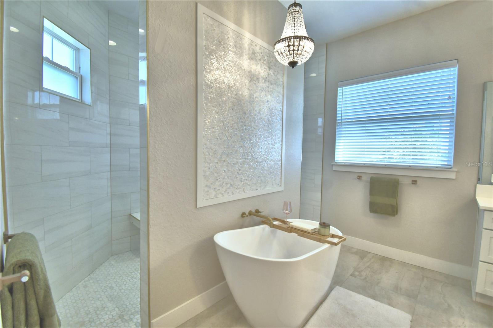 Image 54 of 100 For 203 Spring Azure Drive