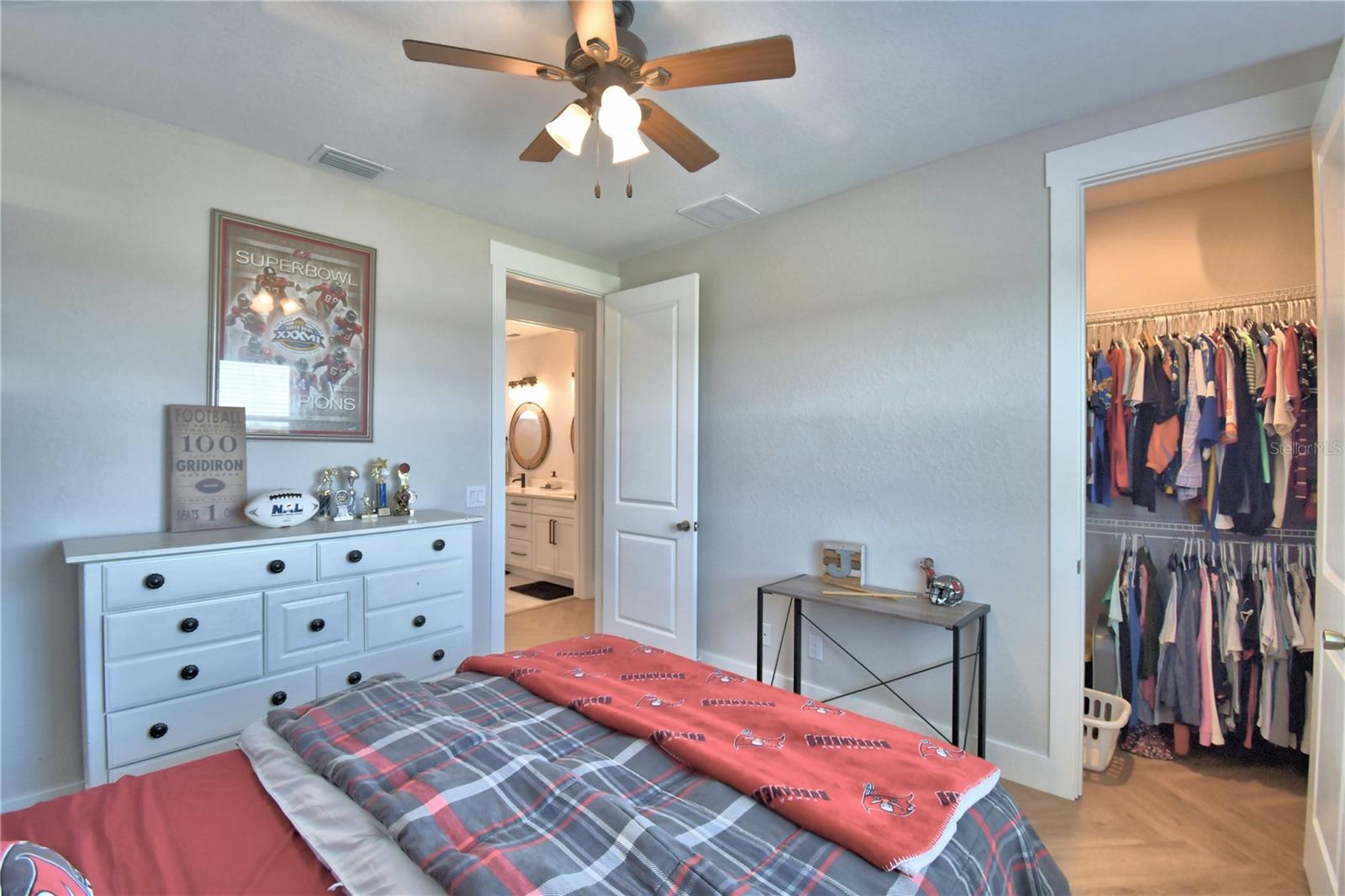 Image 63 of 100 For 203 Spring Azure Drive