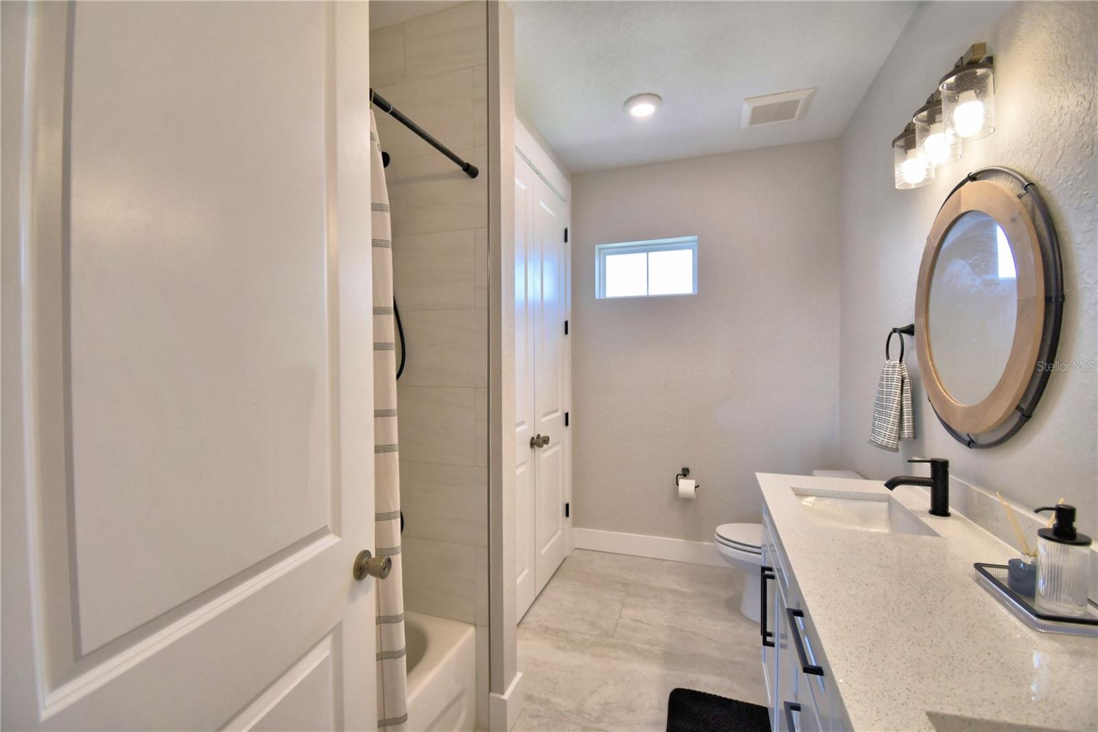 Image 67 of 100 For 203 Spring Azure Drive