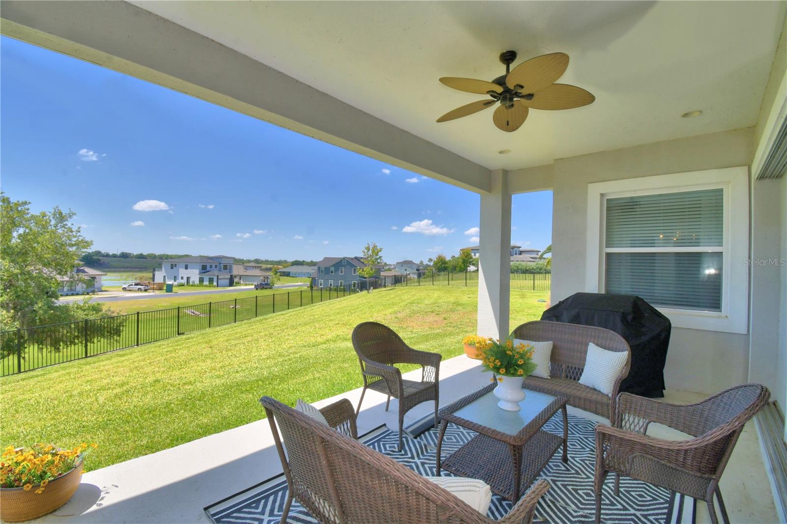 Image 81 of 100 For 203 Spring Azure Drive