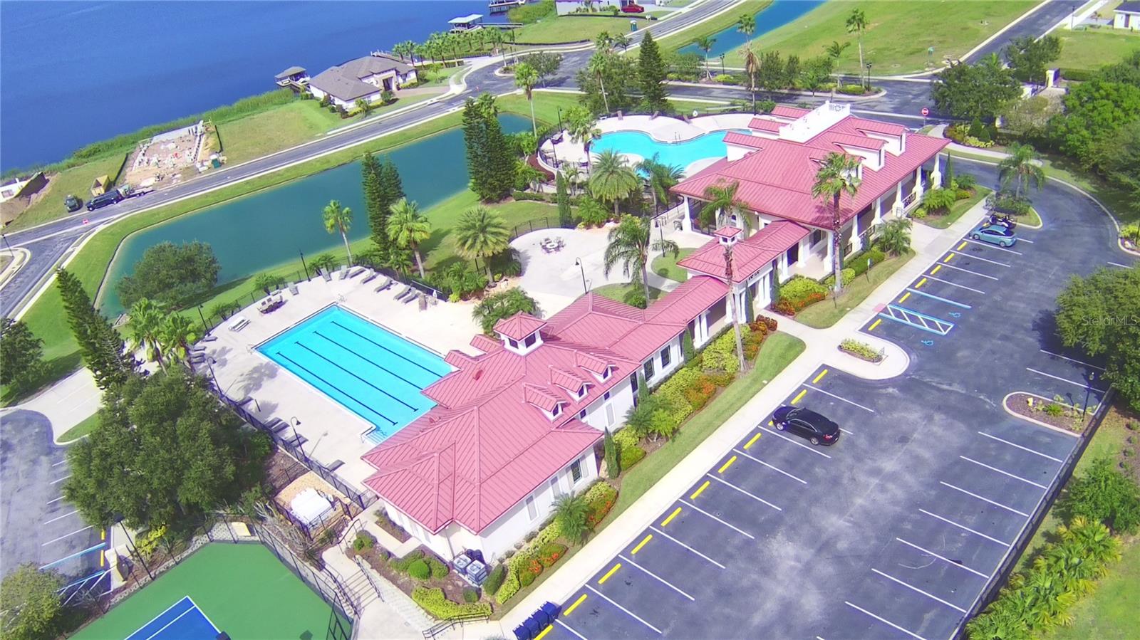 Image 89 of 100 For 203 Spring Azure Drive