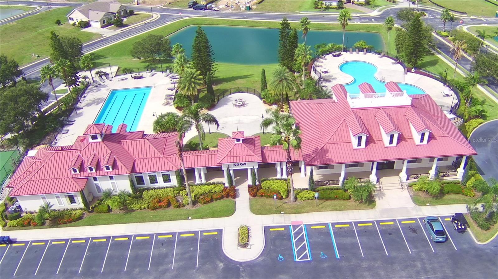 Image 90 of 100 For 203 Spring Azure Drive