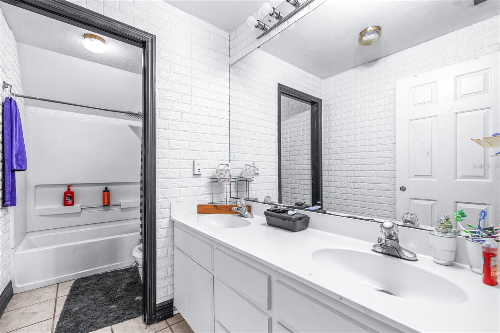 Image 13 of 25 For 954 Odoniel Drive