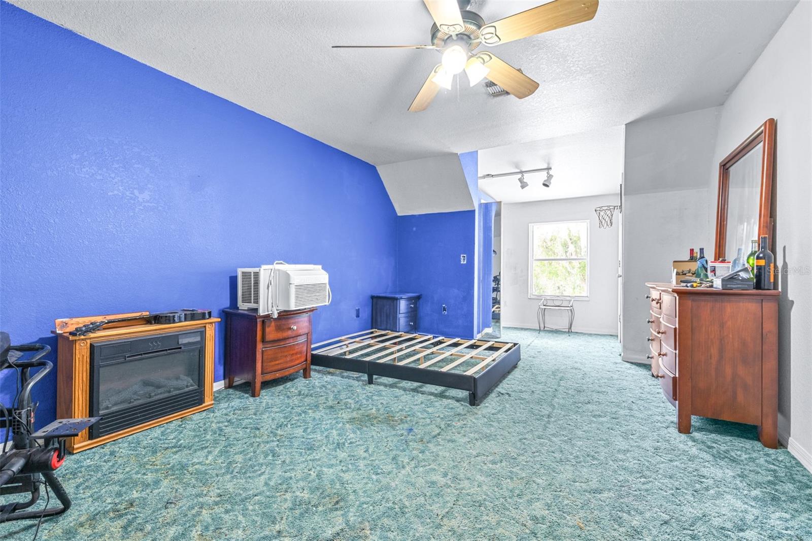 Image 14 of 25 For 954 Odoniel Drive