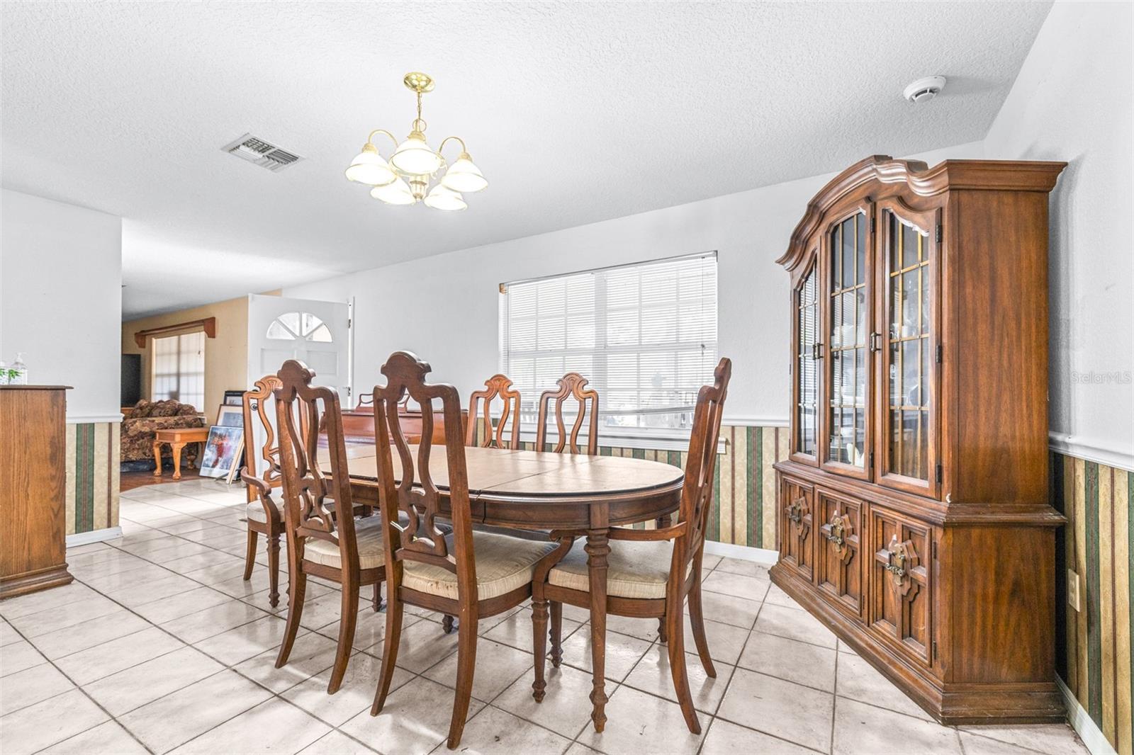 Image 5 of 25 For 954 Odoniel Drive