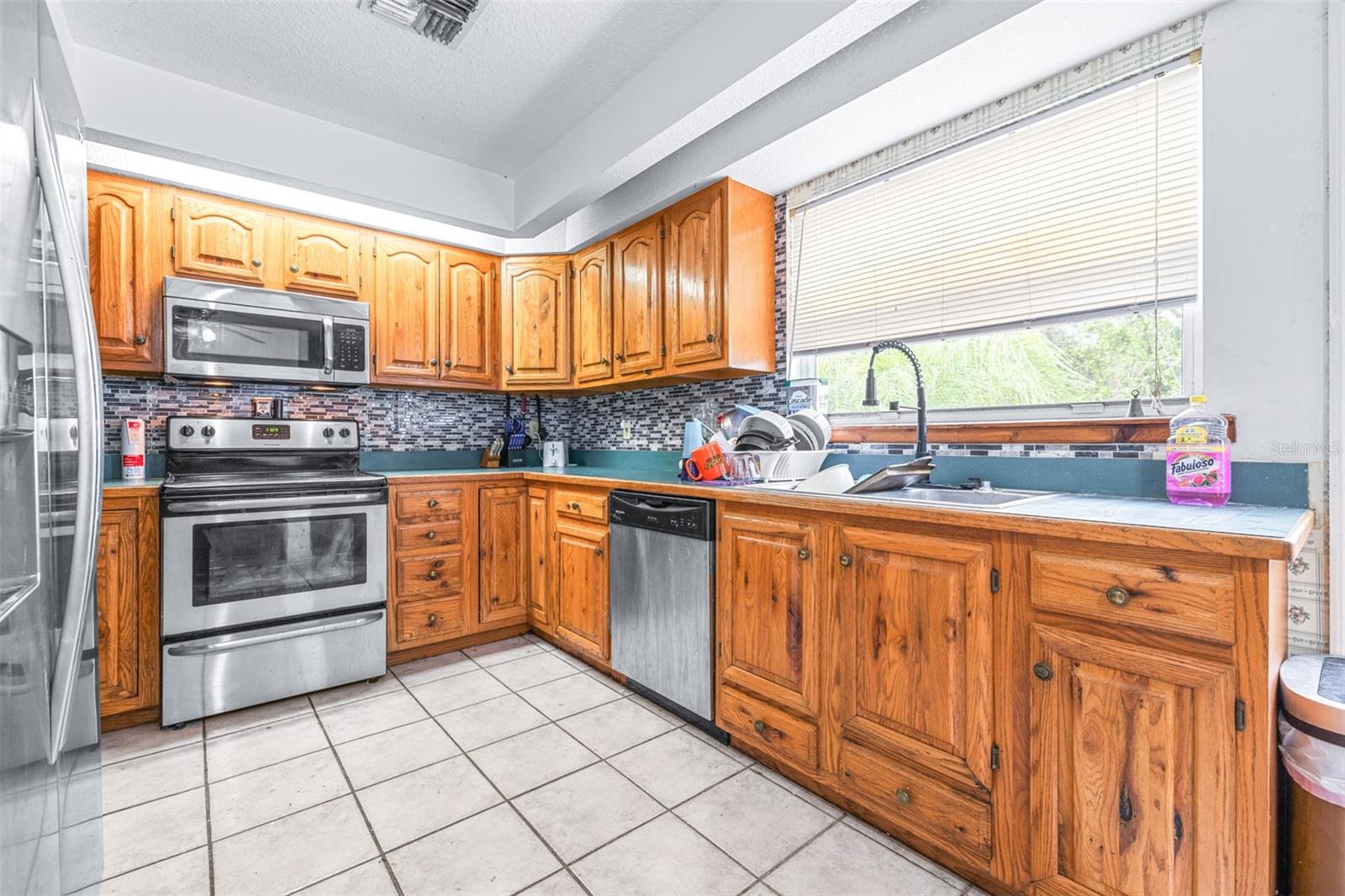 Image 6 of 25 For 954 Odoniel Drive