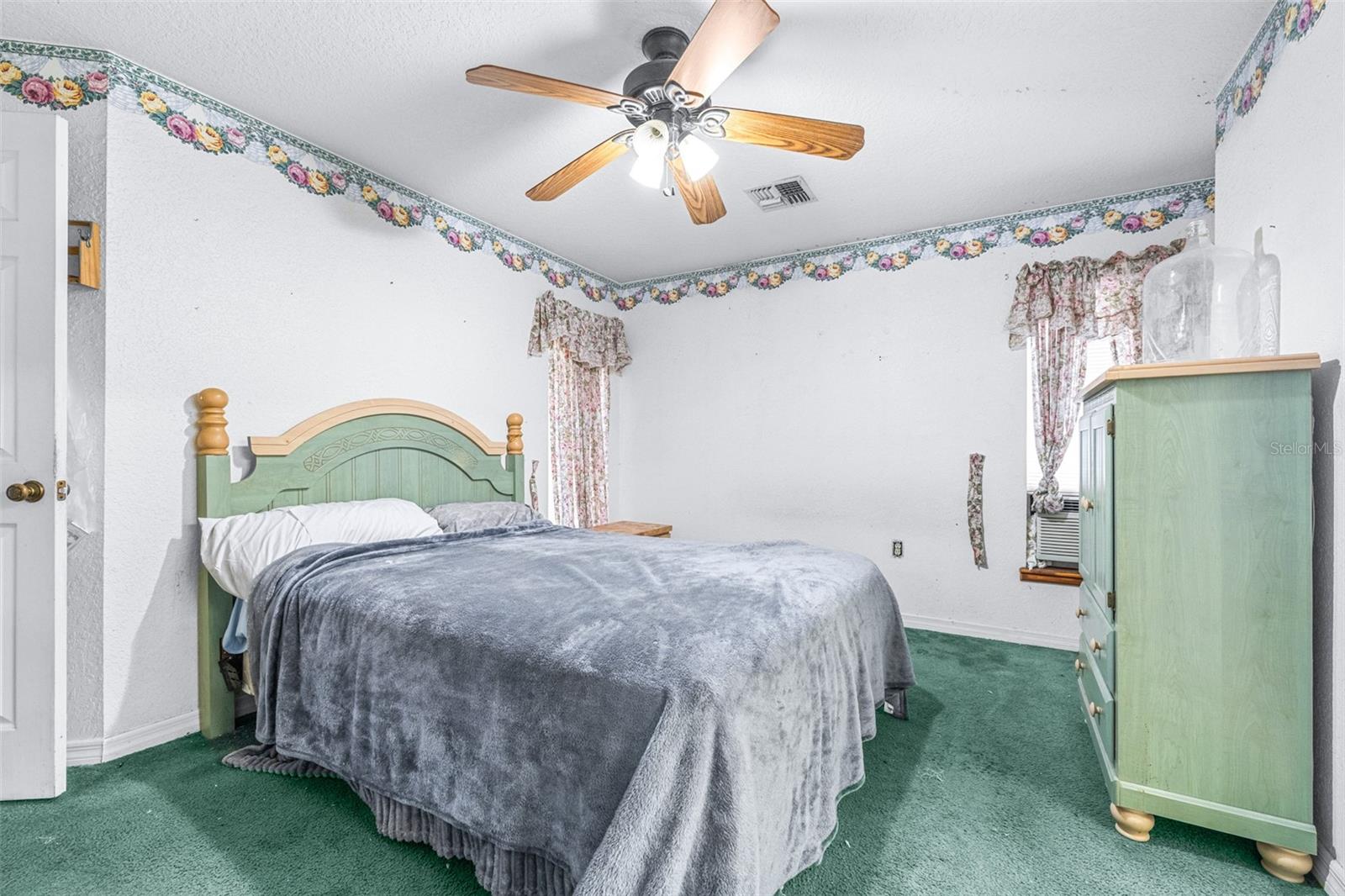 Image 9 of 25 For 954 Odoniel Drive