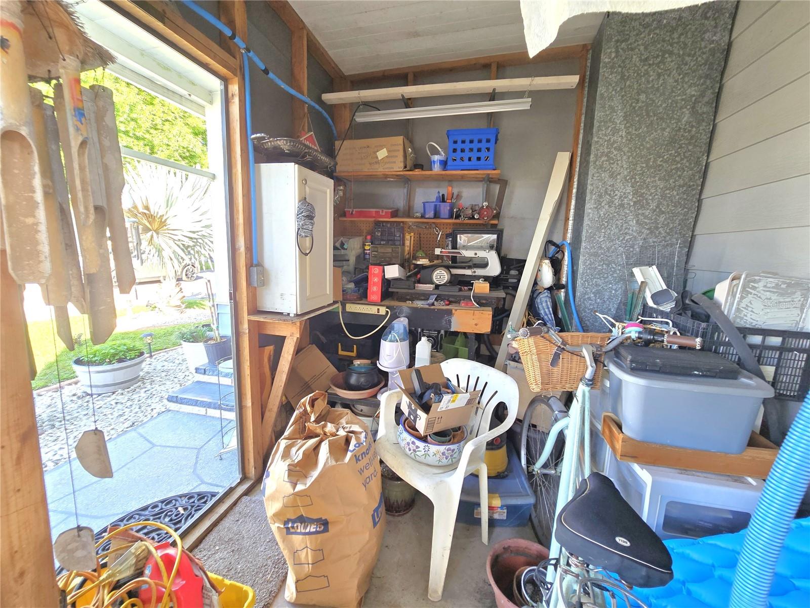 Image 10 of 100 For 336 Victoria Drive