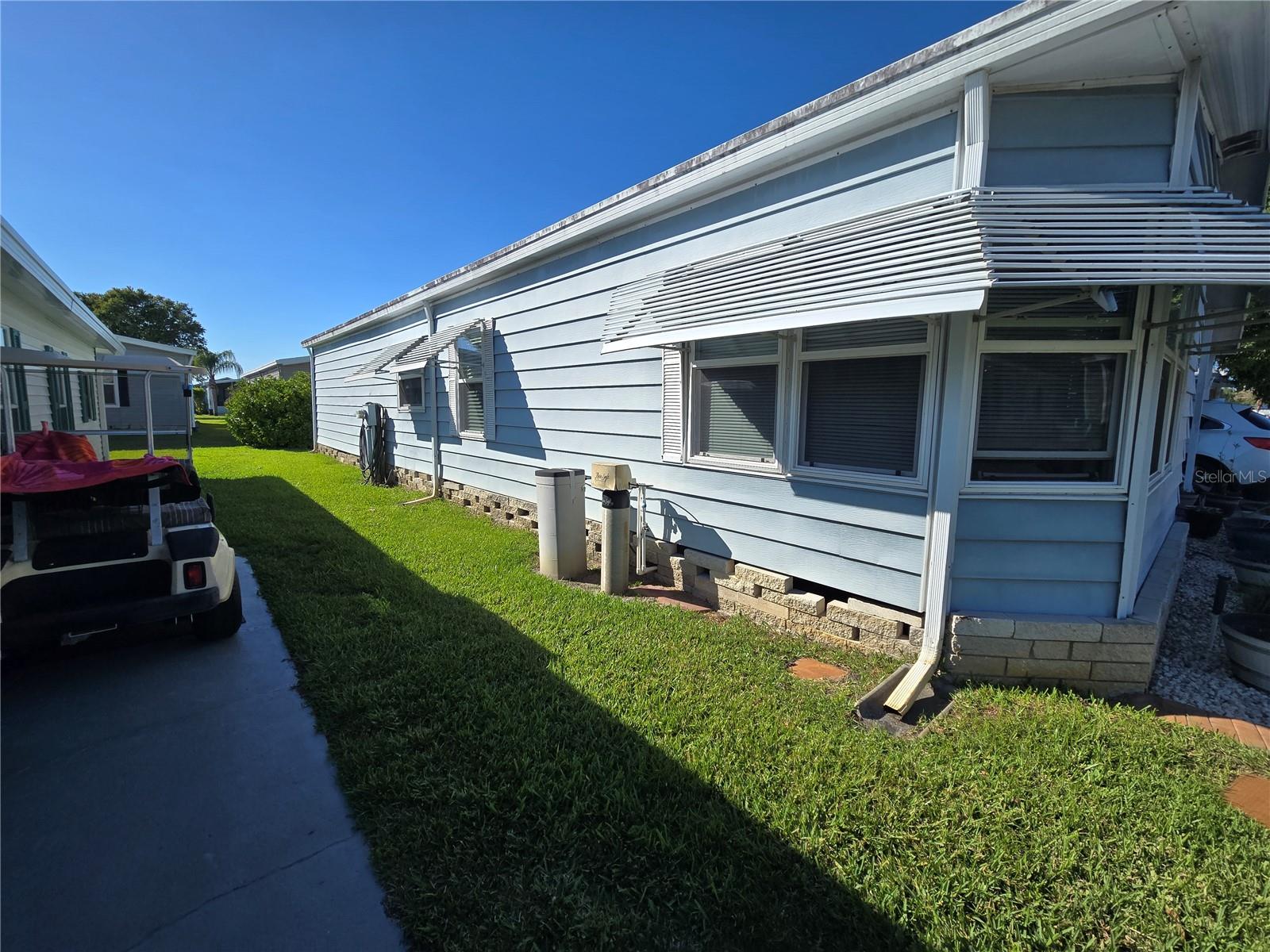 Image 2 of 100 For 336 Victoria Drive