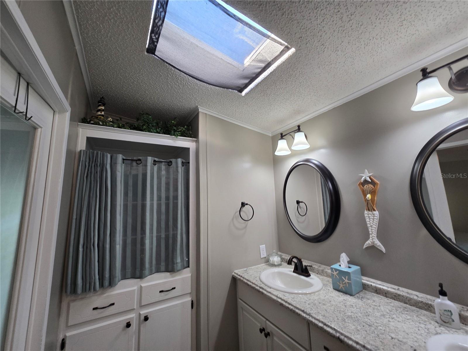 Image 46 of 100 For 336 Victoria Drive