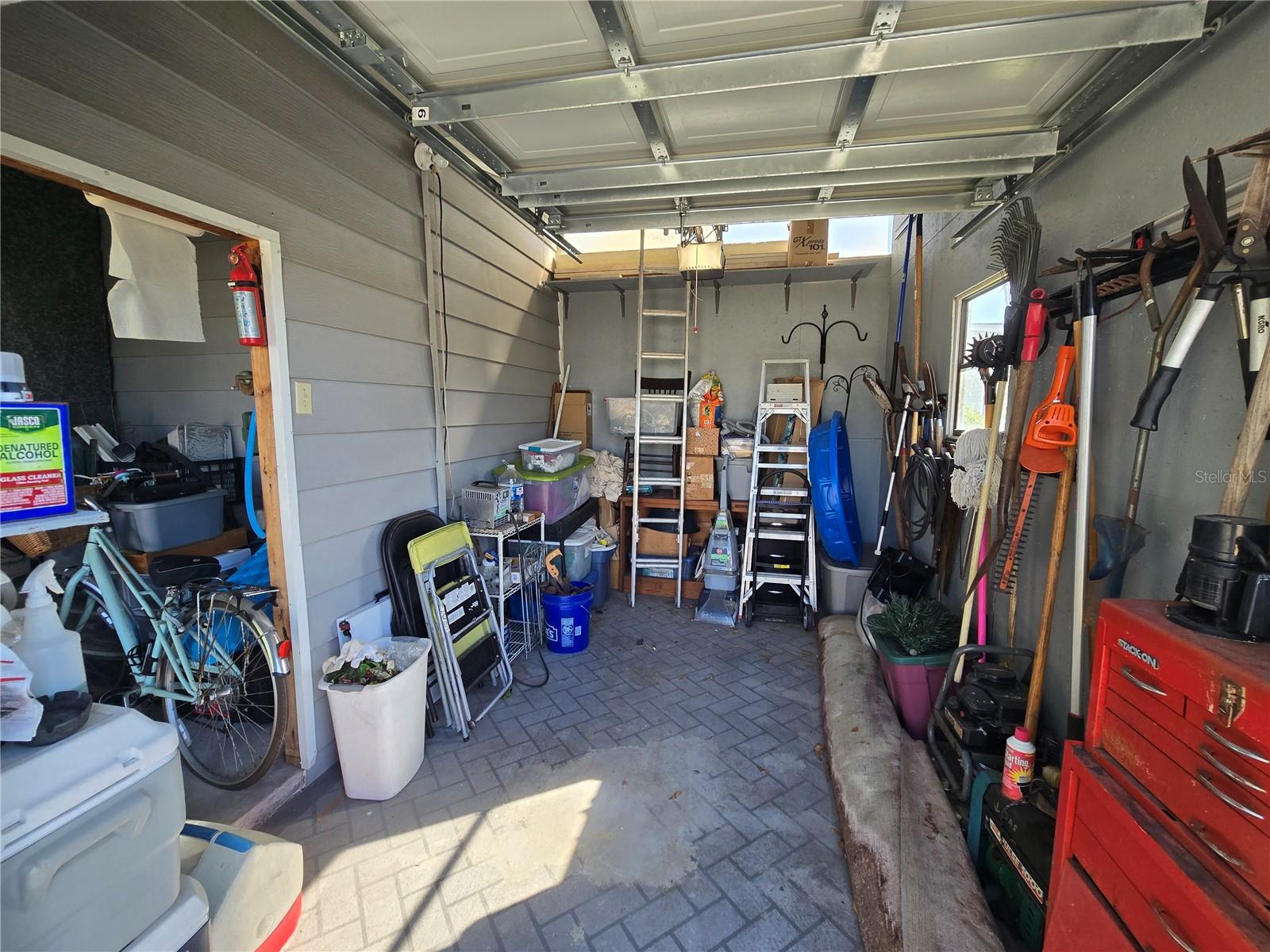 Image 8 of 100 For 336 Victoria Drive