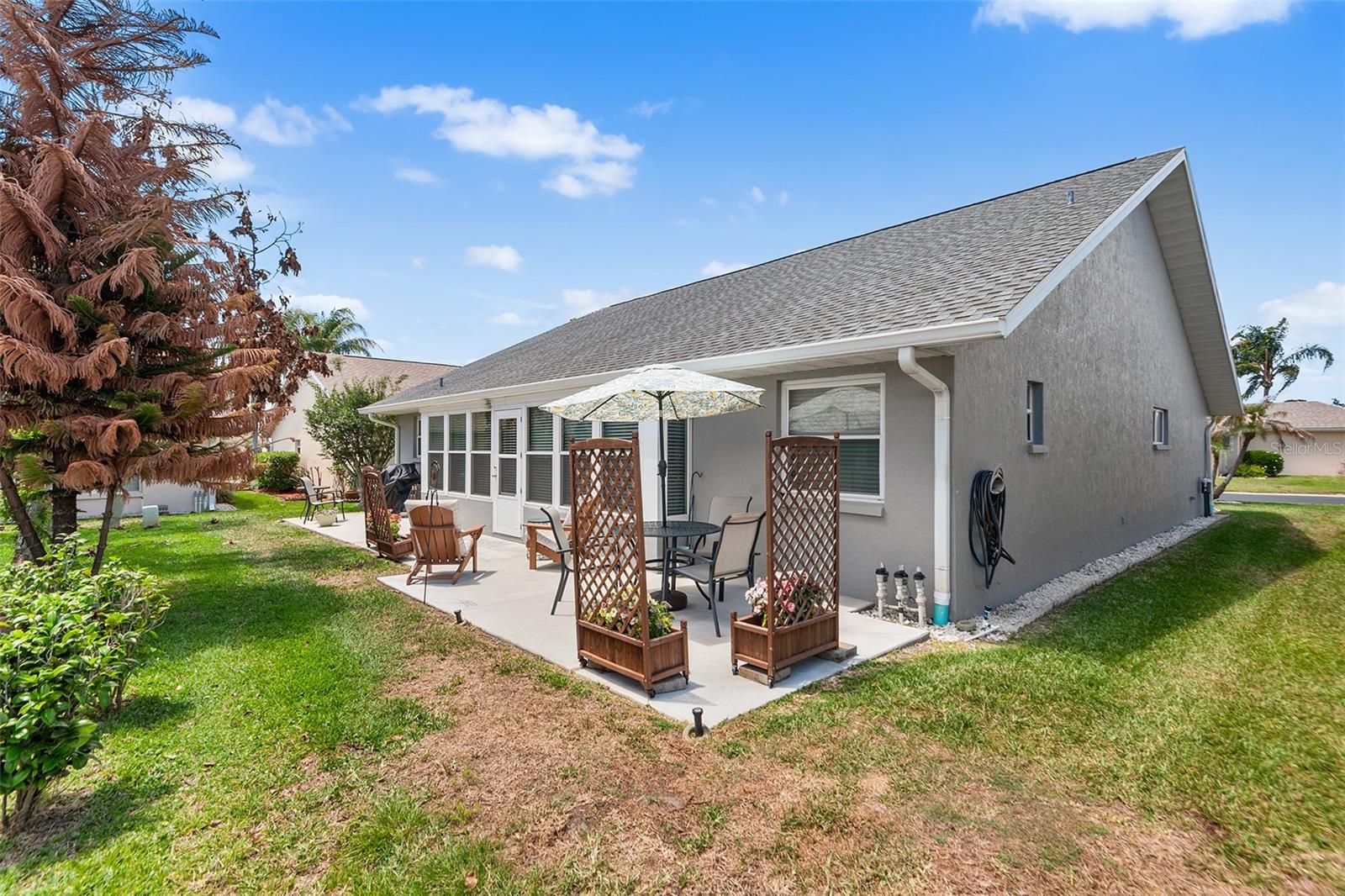 Image 2 of 41 For 510 Eastlake Dr