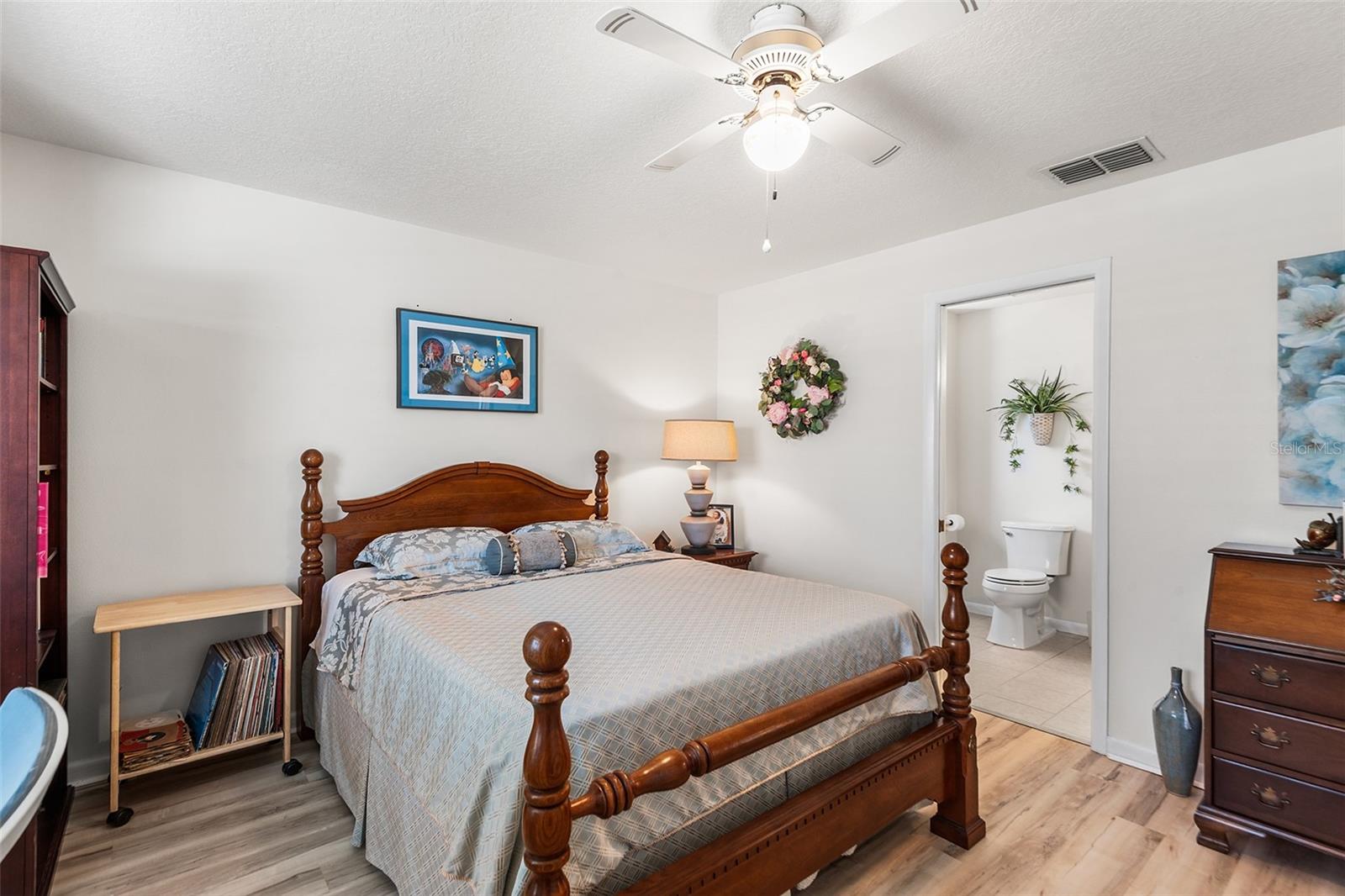 Image 29 of 41 For 510 Eastlake Dr