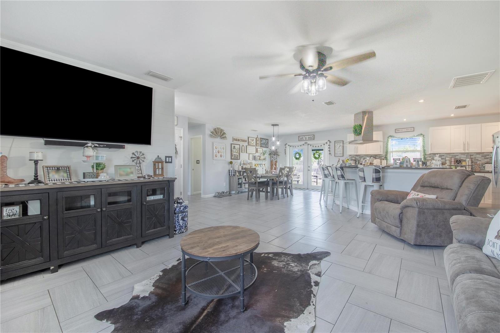 Image 10 of 44 For 838 Sherwood Drive