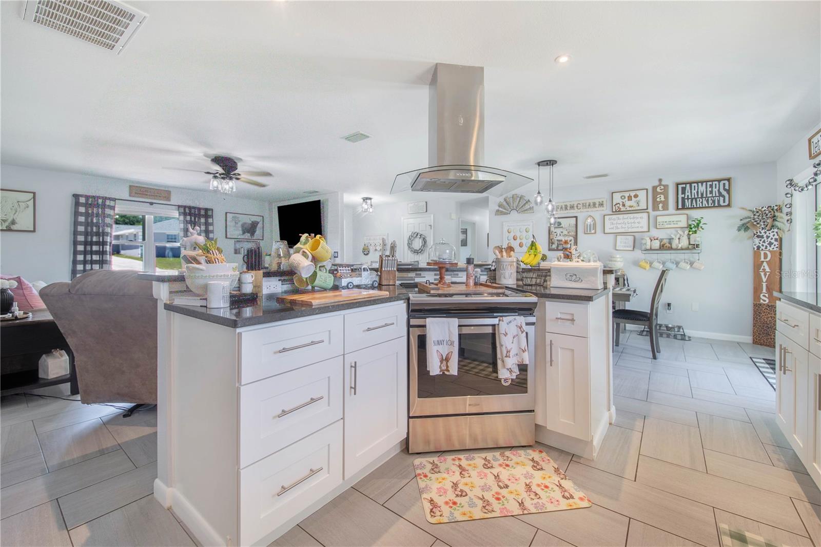 Image 15 of 44 For 838 Sherwood Drive