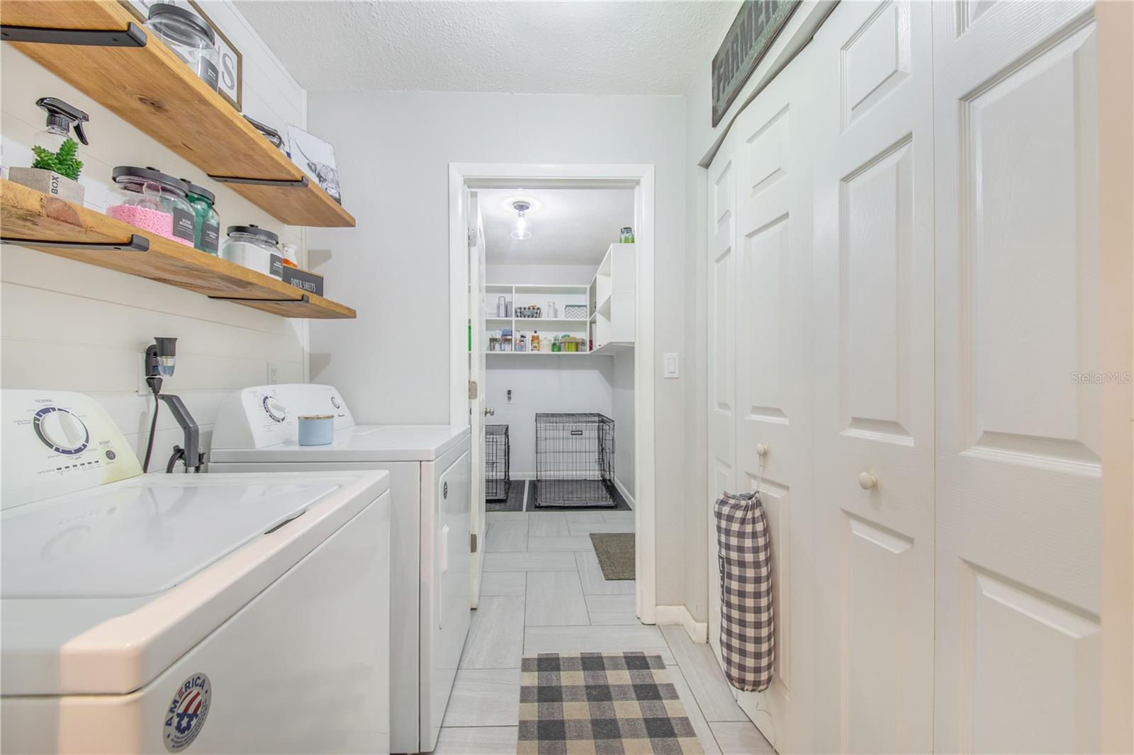 Image 17 of 44 For 838 Sherwood Drive