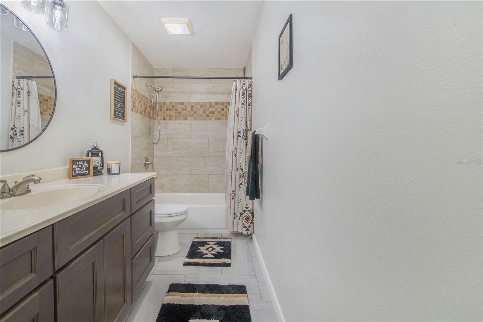 Image 20 of 44 For 838 Sherwood Drive