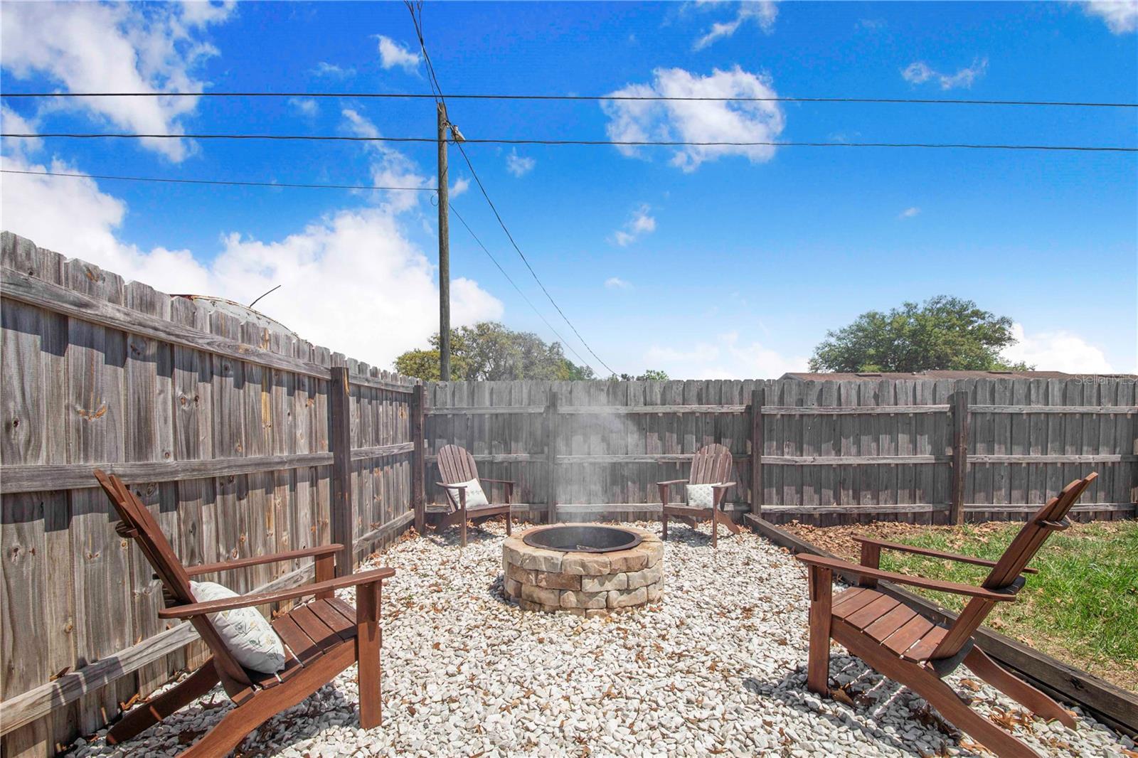 Image 27 of 44 For 838 Sherwood Drive