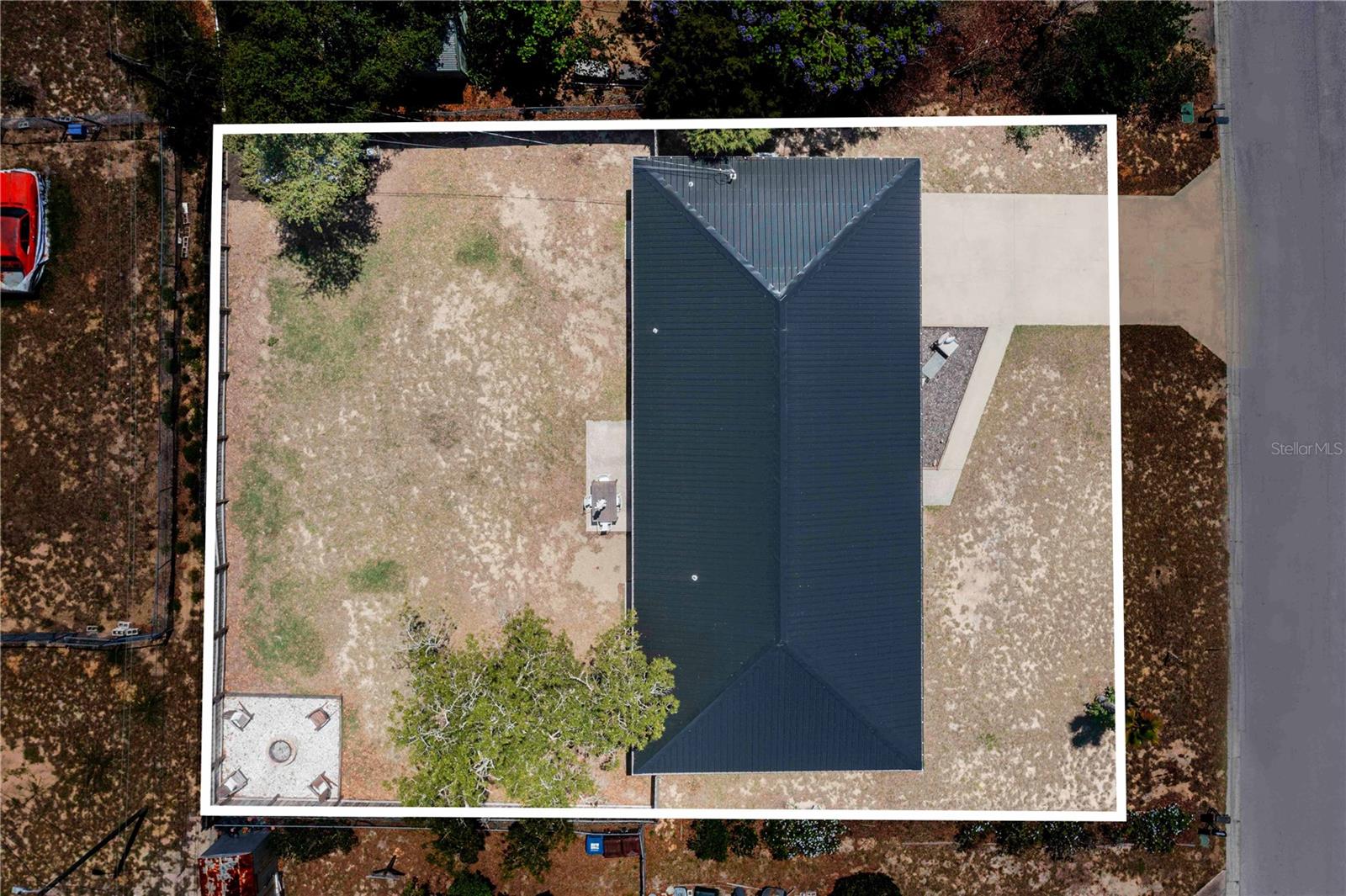 Image 32 of 44 For 838 Sherwood Drive