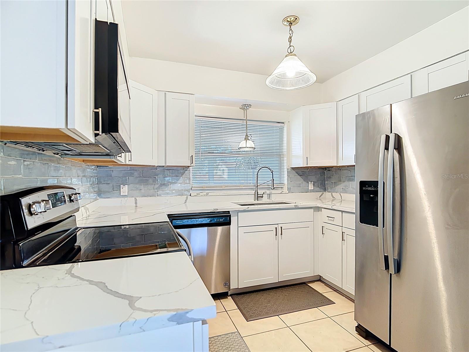 Image 11 of 38 For 831 Hillside Ave