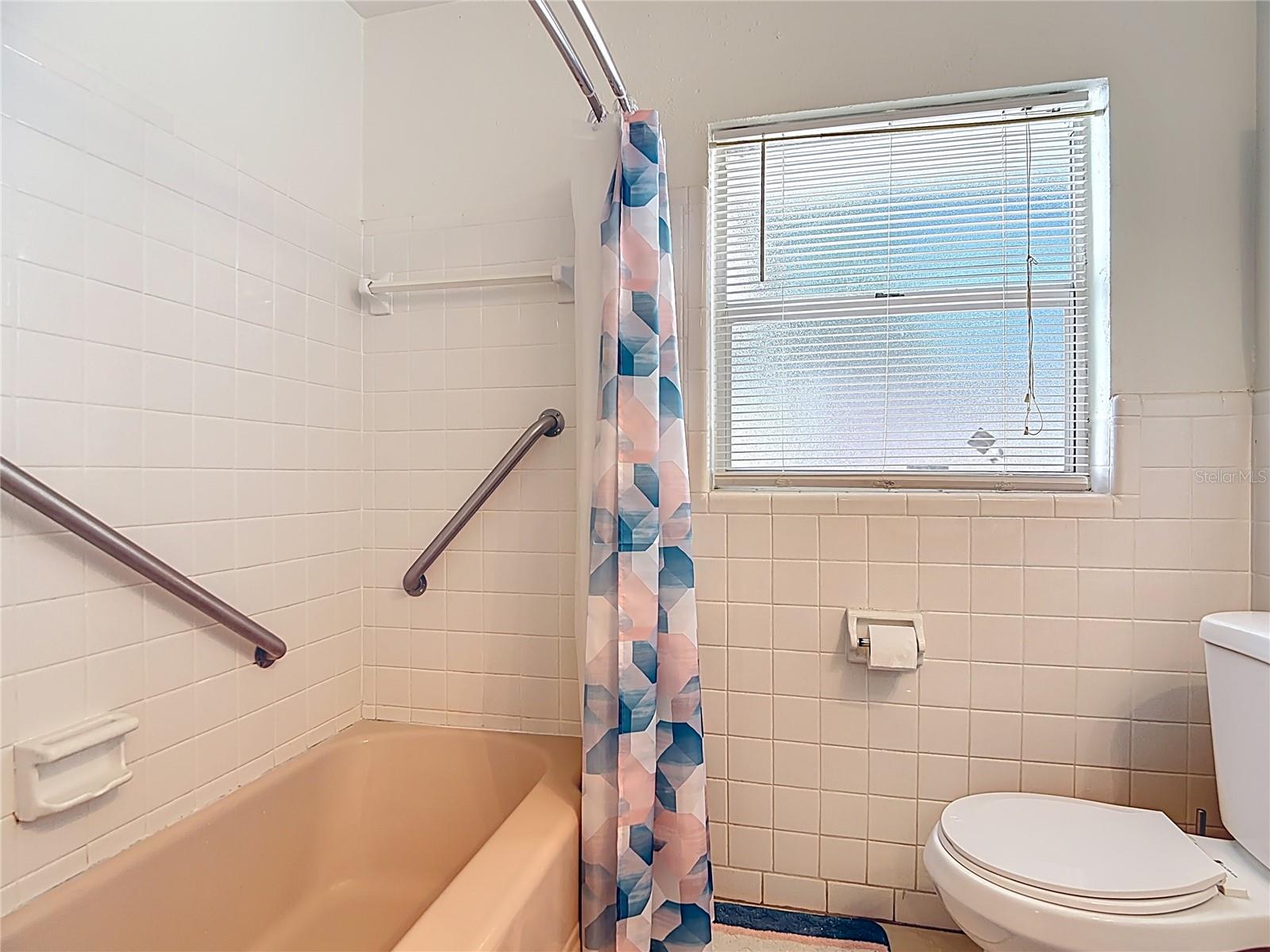 Image 31 of 38 For 831 Hillside Ave