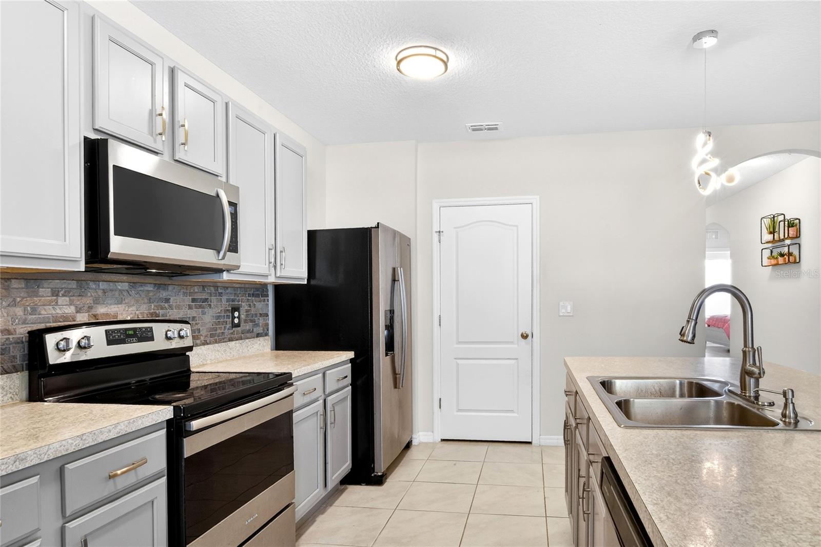 Image 23 of 44 For 208 Caleb Way