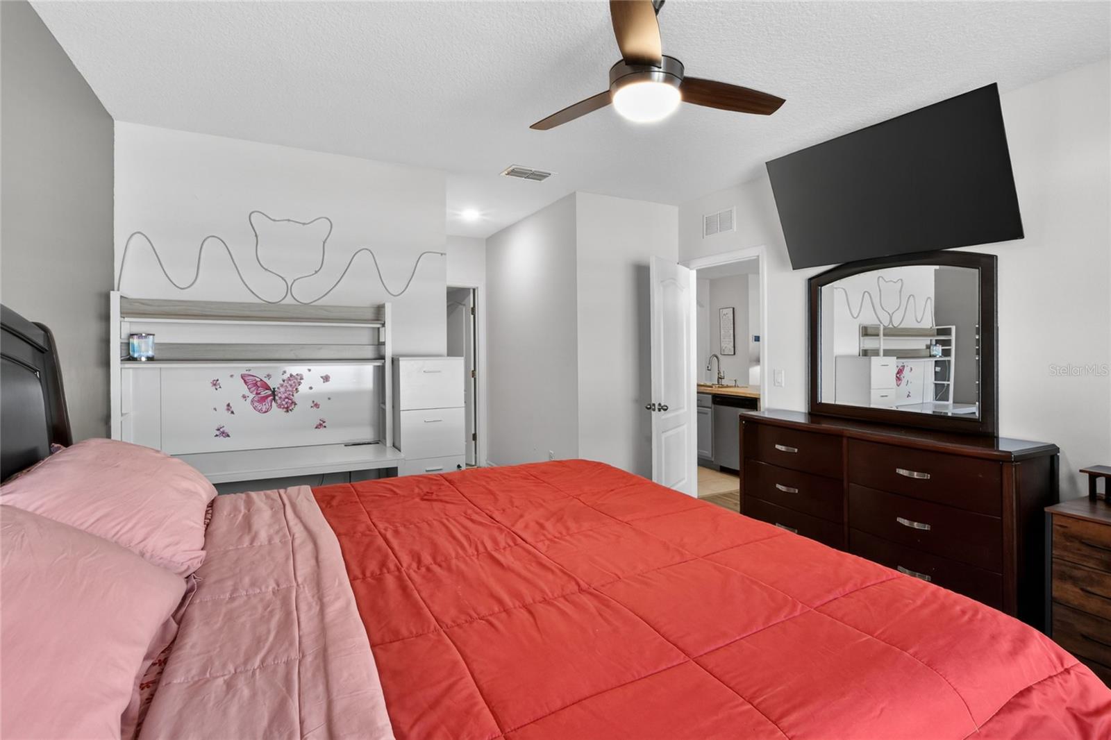 Image 27 of 44 For 208 Caleb Way