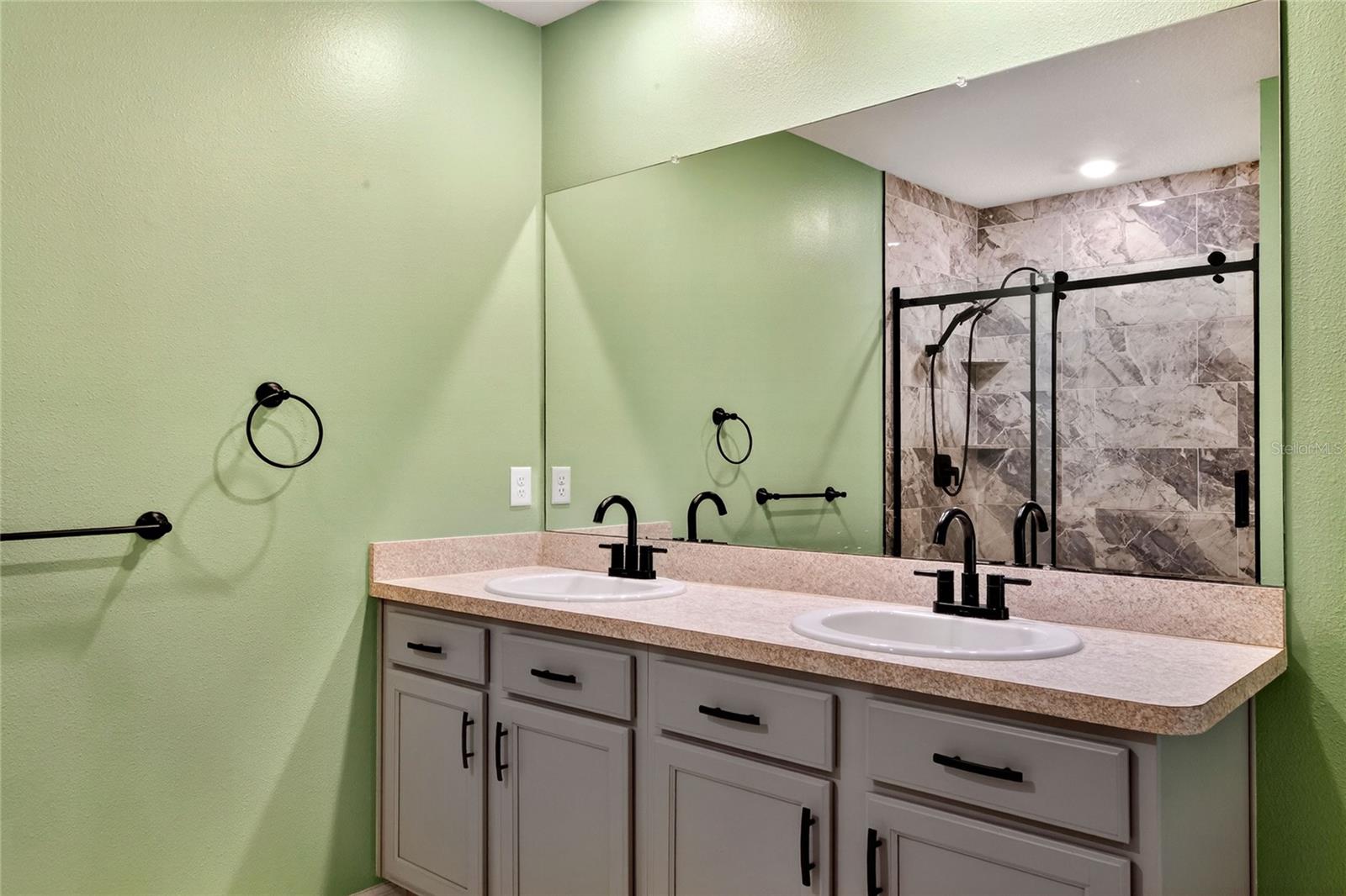 Image 29 of 44 For 208 Caleb Way