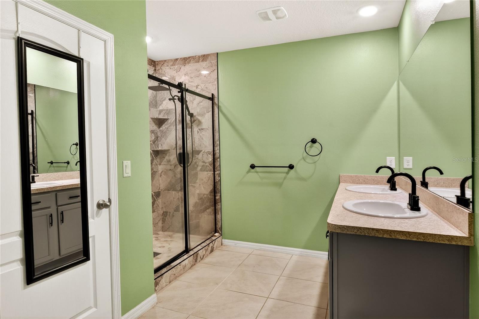 Image 7 of 44 For 208 Caleb Way