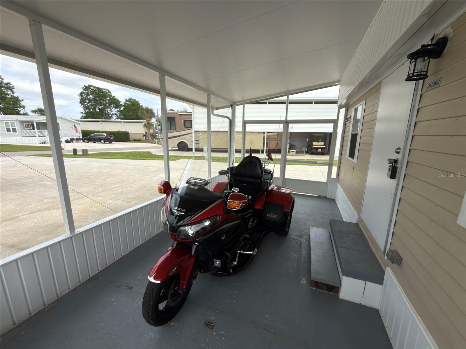 Image 16 of 27 For 5073 Shore Line Drive