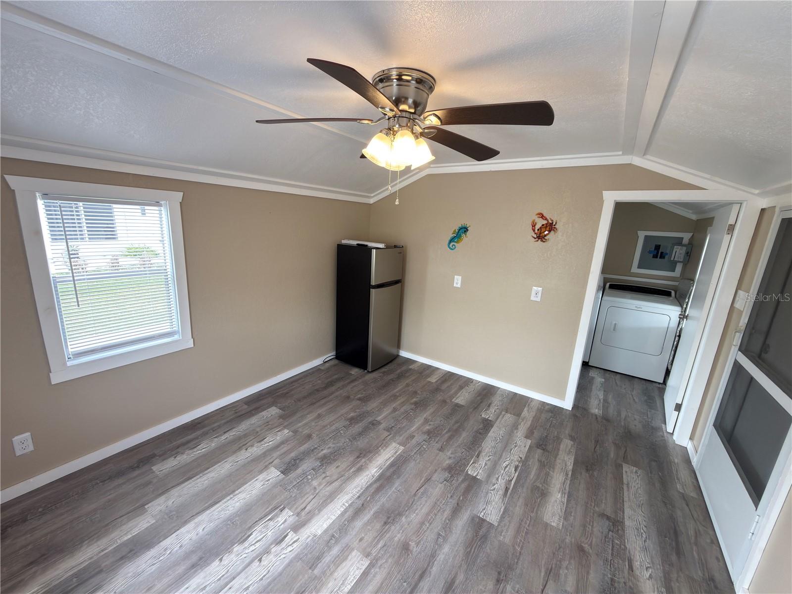 Image 17 of 27 For 5073 Shore Line Drive