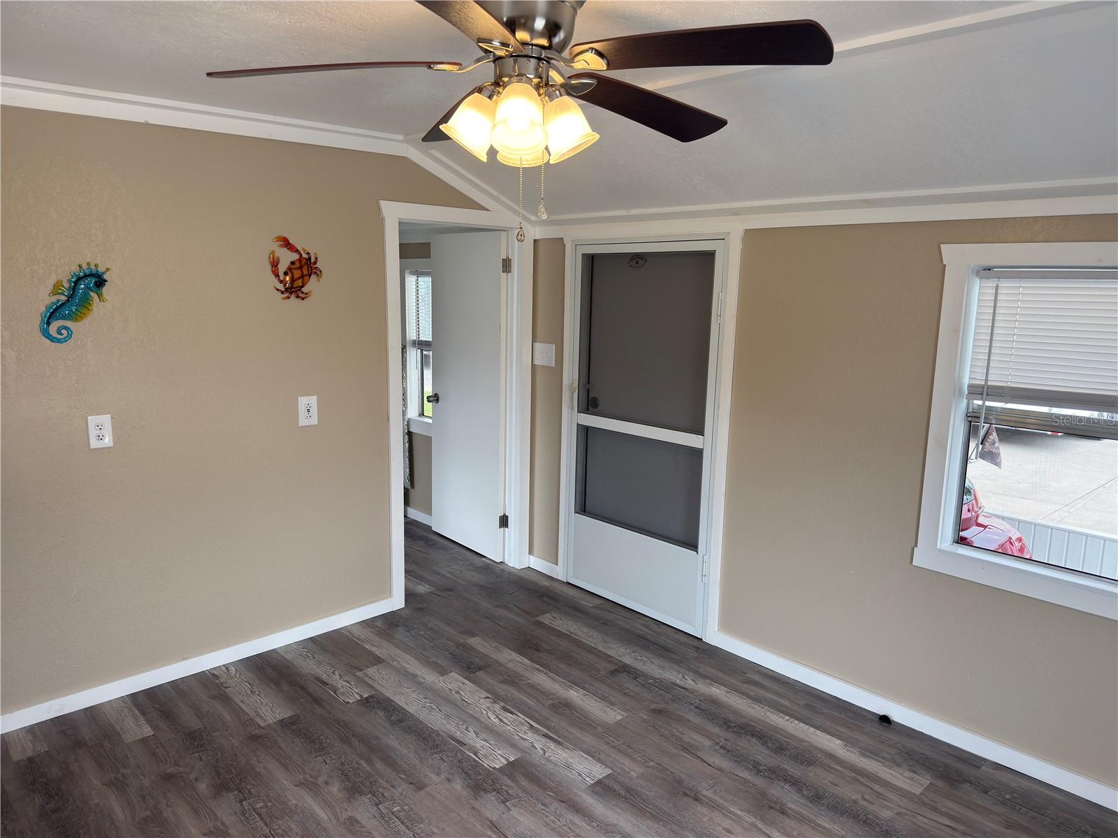 Image 18 of 27 For 5073 Shore Line Drive