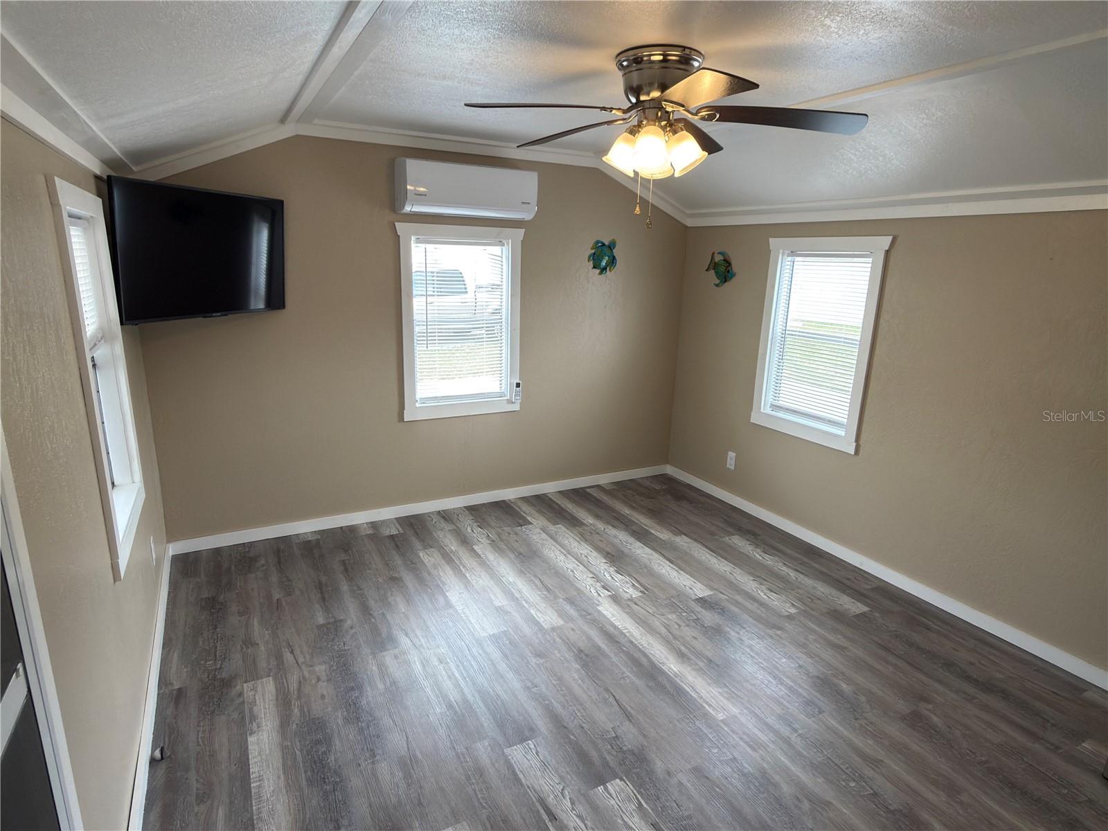 Image 20 of 27 For 5073 Shore Line Drive