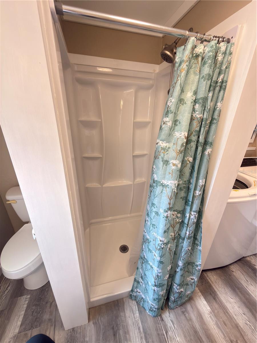 Image 22 of 27 For 5073 Shore Line Drive