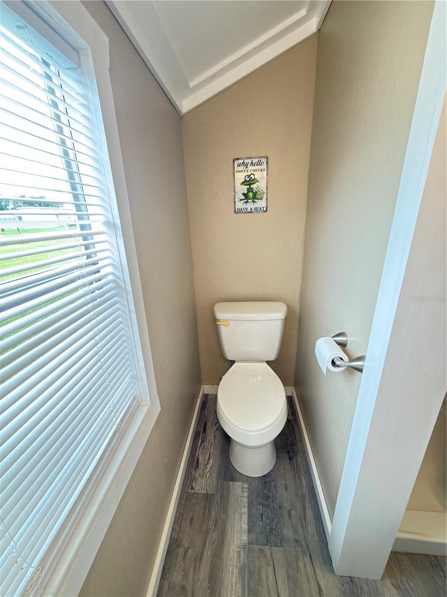 Image 23 of 27 For 5073 Shore Line Drive