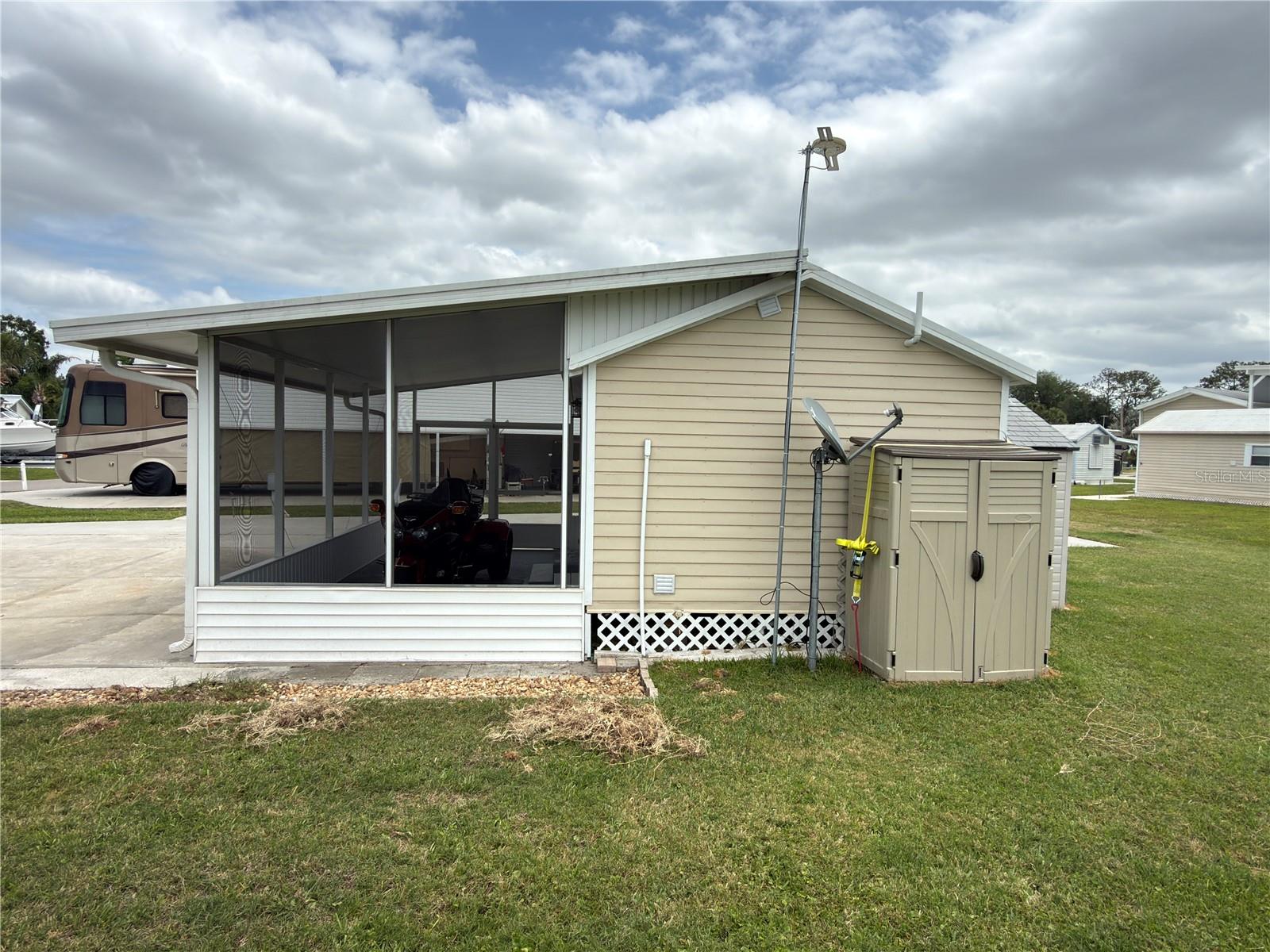 Image 25 of 27 For 5073 Shore Line Drive