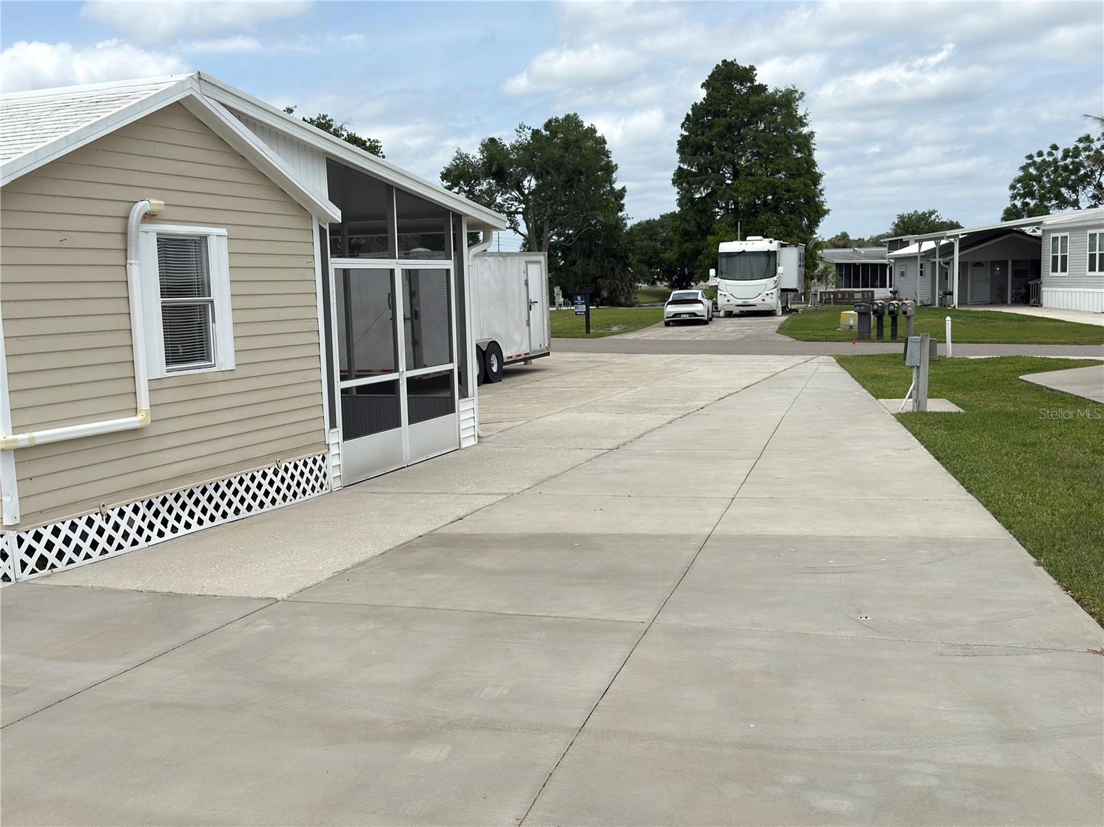 Image 3 of 27 For 5073 Shore Line Drive